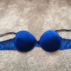 Navy blue push-up bra